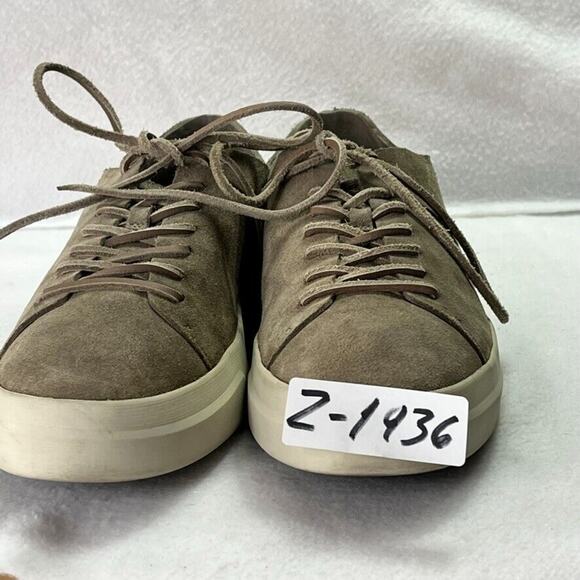 Athletic_Shoes